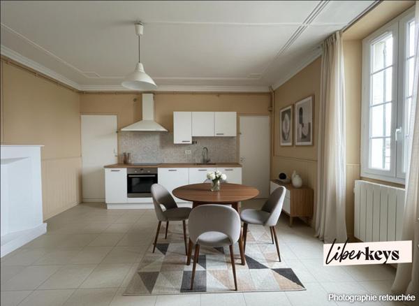 Maison de ville avec cour, Mazan centre