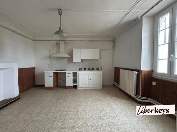 Maison de ville avec cour, Mazan centre