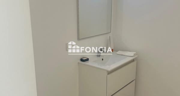 Location Studio 27.7 m² - Meudon La Foret 92360