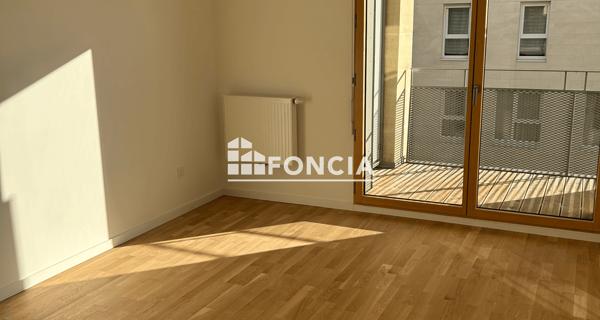 Location Studio 27.7 m² - Meudon La Foret 92360