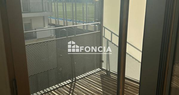 Location Studio 27.7 m² - Meudon La Foret 92360