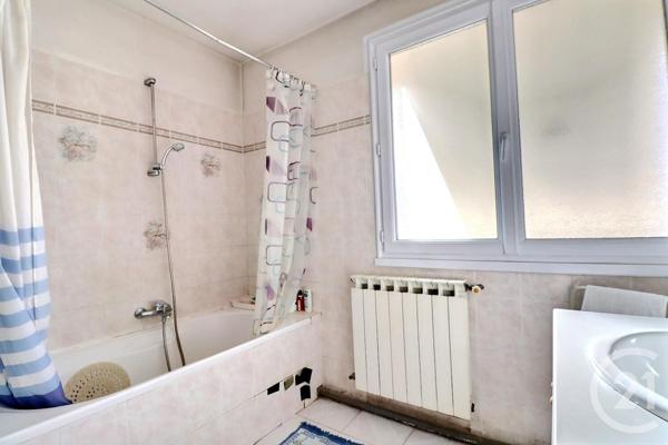 Maison à vendre  5 pièces - 98,71 m2 FREJUS - 83