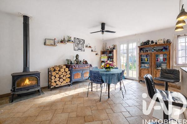 Maison à vendre 7 pièces 125 m² Le Perray-en-Yvelines