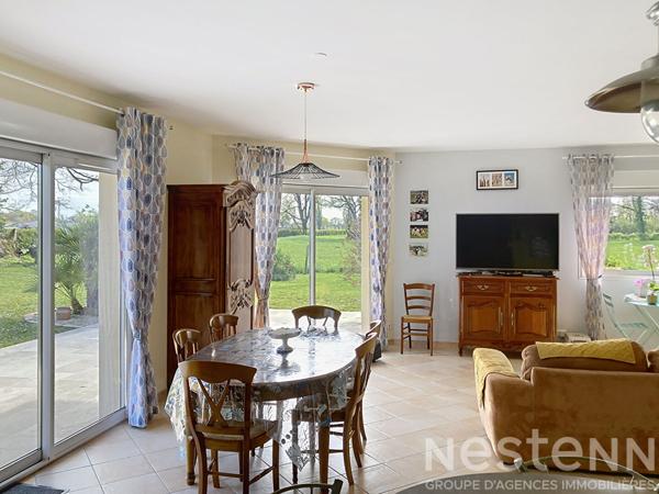 Superbe villa de 5 pièces,135 m², avec piscine à Saujon, proche commodités et mer,