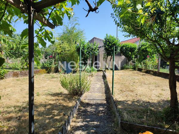 Maison familiale à Bressuire Spacieuse et lumineuse de 110m² avec un terrain de 480m²