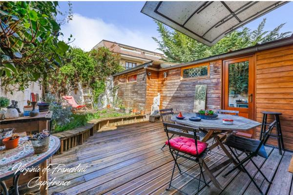 Fontenay-sous-Bois-A vendre maison de 2008-6p-jardin-2 terrasses-un balcon-Une dépendance-cave-Calme-sans vis-à-vis