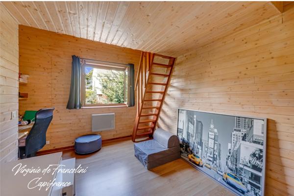 Fontenay-sous-Bois-A vendre maison de 2008-6p-jardin-2 terrasses-un balcon-Une dépendance-cave-Calme-sans vis-à-vis