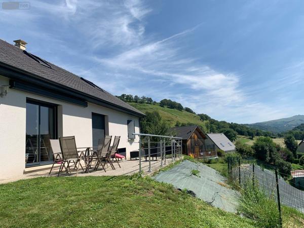 Maison à vendre à Saint-Martin-Valmeroux dans le Cantal (15140), ref : 15060/1161