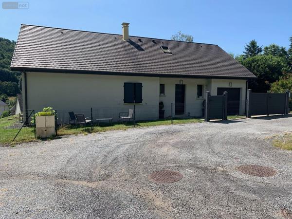Maison à vendre à Saint-Martin-Valmeroux dans le Cantal (15140), ref : 15060/1161