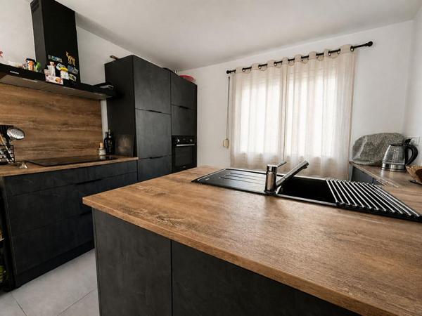 EXCLUSIVITÉ , Maison rénovée à haute performance énergétique