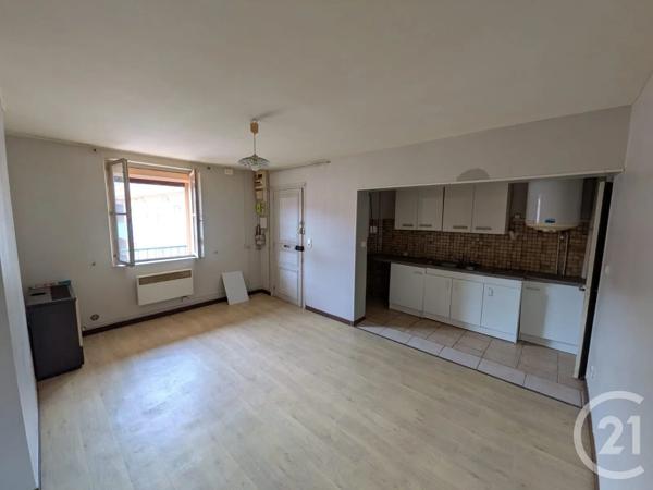 Appartement F2 Bis à vendre  2 pièces - 48 m 2   GUISE  - 02