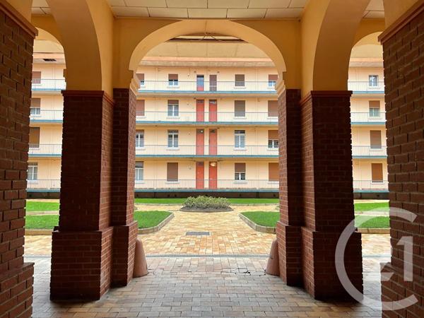 Appartement F2 Bis à vendre  2 pièces - 48 m 2   GUISE  - 02