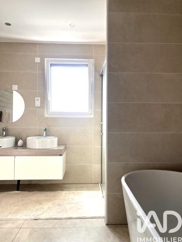 Maison à vendre 7 pièces 149 m² Trélazé