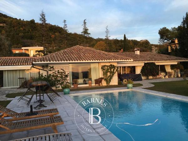 Vence, Villa 3 Chambres -  231 m² à vendre