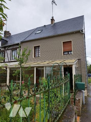 A VENDRE. Maison. LA BAROCHE SOUS LUCE. Sud Orne. Basse Normandie.
Aux abords du bourg, maison...