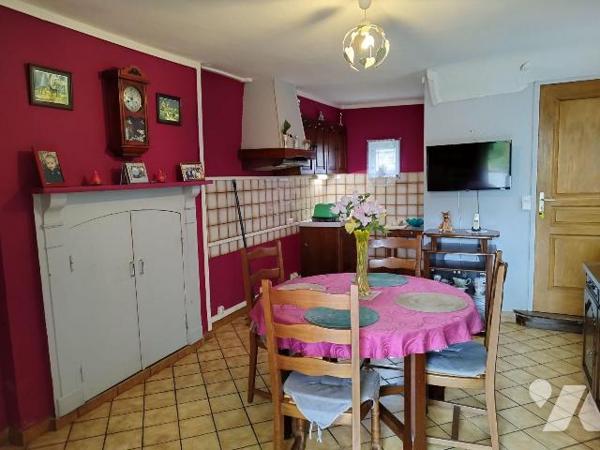 A VENDRE. Maison. LA BAROCHE SOUS LUCE. Sud Orne. Basse Normandie.
Aux abords du bourg, maison...