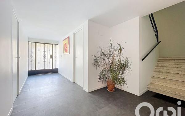 Immeuble à vendre    9 pièces • 211,93 m2 Cabestany