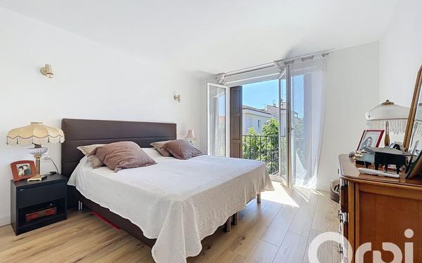 Immeuble à vendre    9 pièces • 211,93 m2 Cabestany