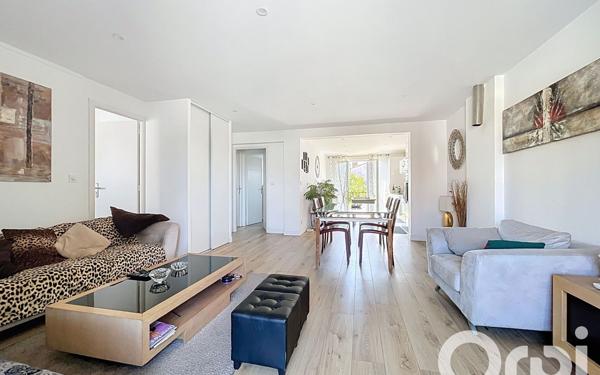 Immeuble à vendre    9 pièces • 211,93 m2 Cabestany