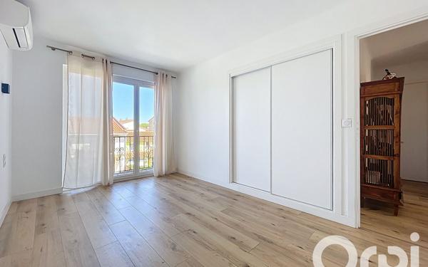Immeuble à vendre    9 pièces • 211,93 m2 Cabestany