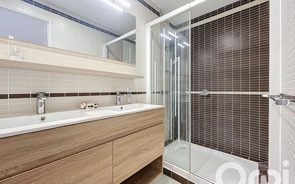 Immeuble à vendre    9 pièces • 211,93 m2 Cabestany