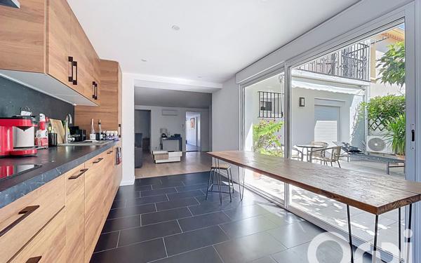 Immeuble à vendre    9 pièces • 211,93 m2 Cabestany