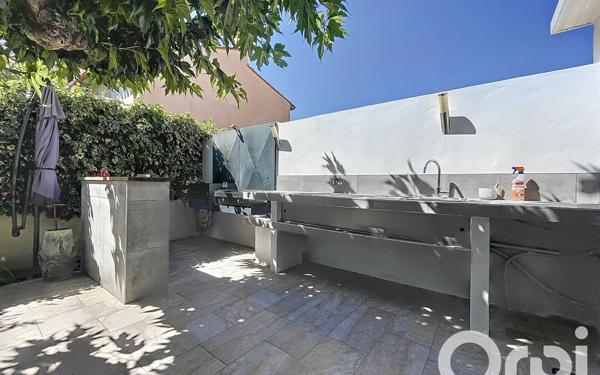 Immeuble à vendre    9 pièces • 211,93 m2 Cabestany