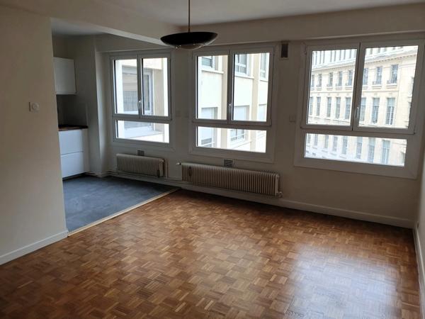 Appartement à louer 2 pièces DIJON (21)