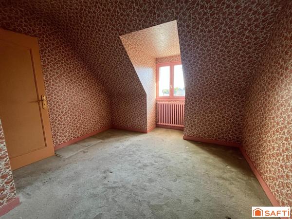 Maison située à Pleuven avec terrain en parti constructible