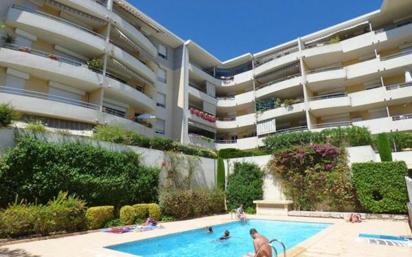 Appartement à vendre    4 pièces • 104,62 m2 Mandelieu-la-Napoule