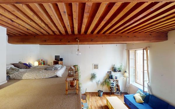 Appartement à vendre    2 pièces • 57,07 m2 Lyon 1