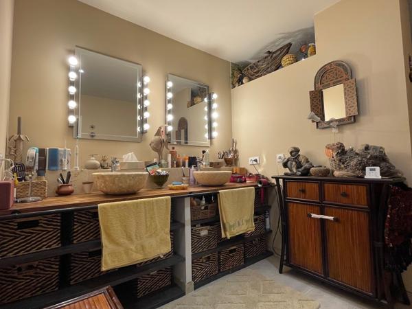 Mas 8 pièces 330 m2 avec piscine