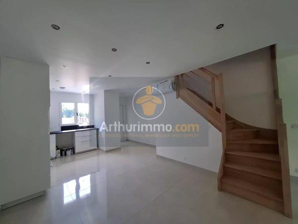 Vente                                                      Maison
                        
                     6 pièces                      85 m2                     à Mouroux