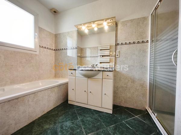 Vente
                Maison107 m² - 6 Pièces -
                    MONT DE MARSAN (40000)