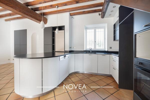 Maison de caractère rénovée – 260 m² – 5 chambres – Terrasse – Proche commodités