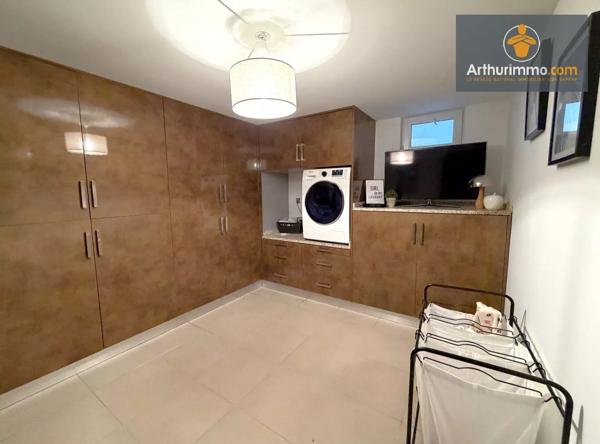 Vente                                                      Maison
                        
                     7 pièces                      191 m2                     à Compiègne