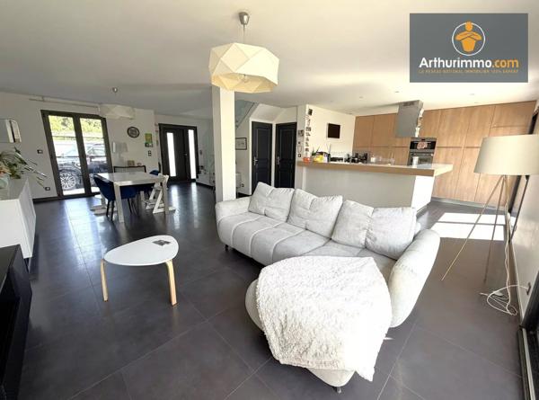 Vente                                                      Maison
                        
                     7 pièces                      191 m2                     à Compiègne