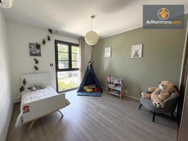 Vente                                                      Maison
                        
                     7 pièces                      191 m2                     à Compiègne