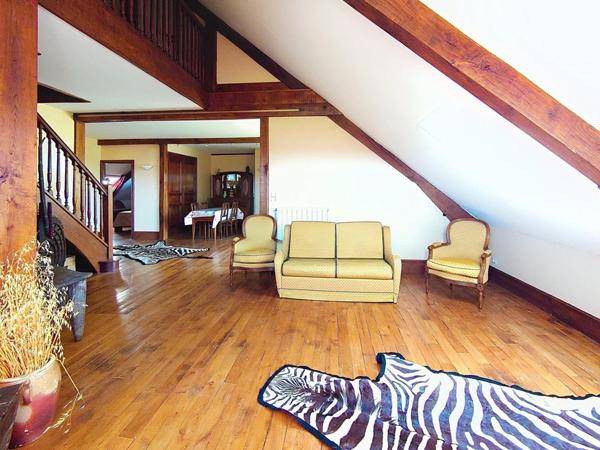 CHARMANTE ET AUTHENTIQUE MAISON DE CARACTERE !