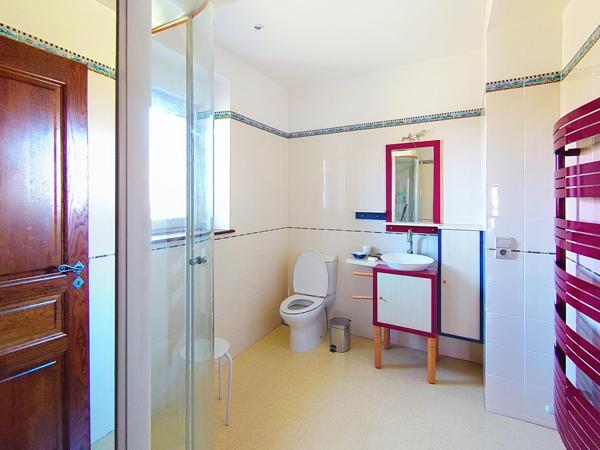 CHARMANTE ET AUTHENTIQUE MAISON DE CARACTERE !