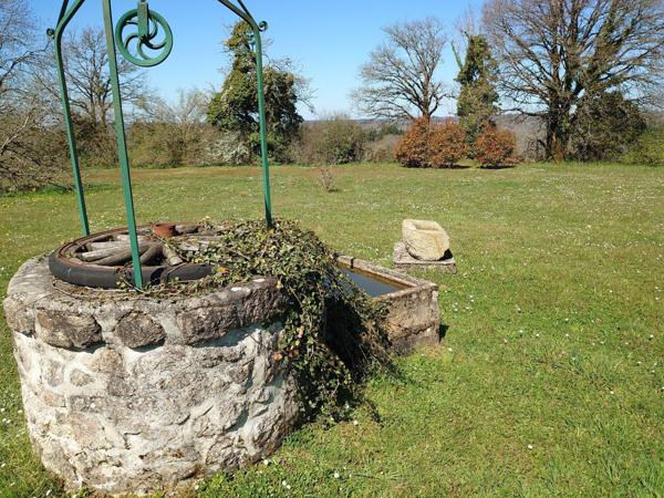 CHARMANTE ET AUTHENTIQUE MAISON DE CARACTERE !