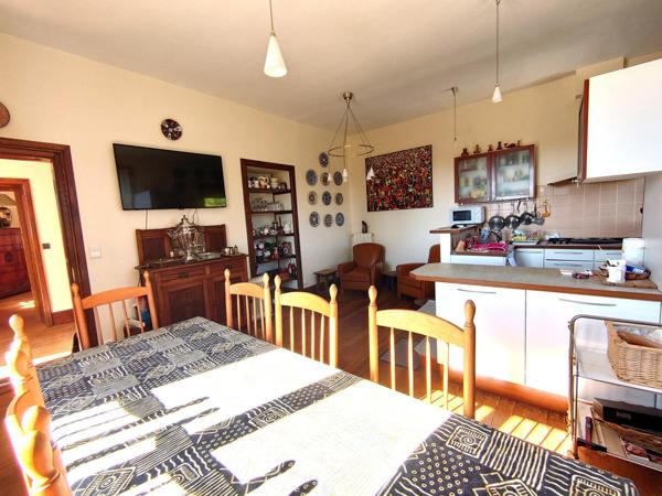 CHARMANTE ET AUTHENTIQUE MAISON DE CARACTERE !