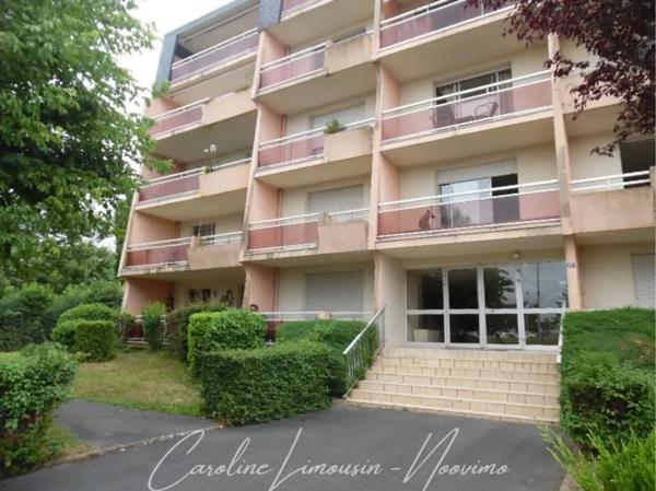 HYPER CENTRE: DUPLEX 2 CHAMBRES AVEC GARAGE et CAVE