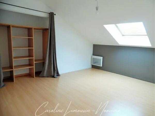 HYPER CENTRE: DUPLEX 2 CHAMBRES AVEC GARAGE et CAVE