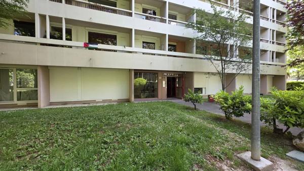 Studio de 32,62 m² avec terrasse ouverte – Villeurbanne