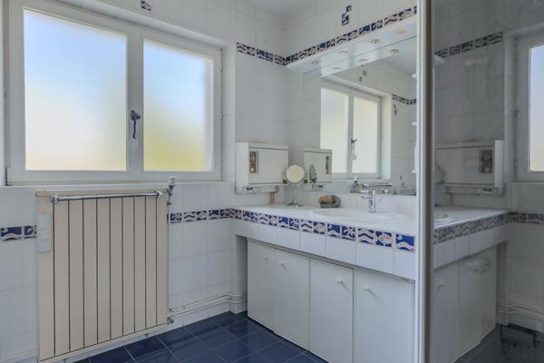 Maison isolée 315 m² avec piscine