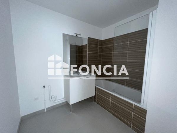 Location Appartement 3 pièces 64.72 m² - 1 bis Chemin de Longueau Pont-de-metz 80480