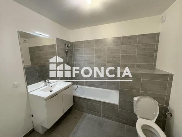 Location Appartement 2 pièces 52.05 m² - 64 AVENUE GENERAL DE GAULLE Thonon Les Bains 74200