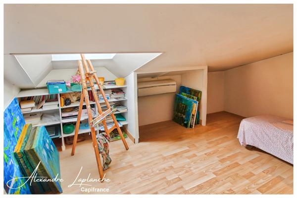 Dpt Tarn et Garonne (82), à vendre MONTAUBAN quartier Beausoleil maison 8 pièces de 175 m² avec piscine et jardin de 1000m².