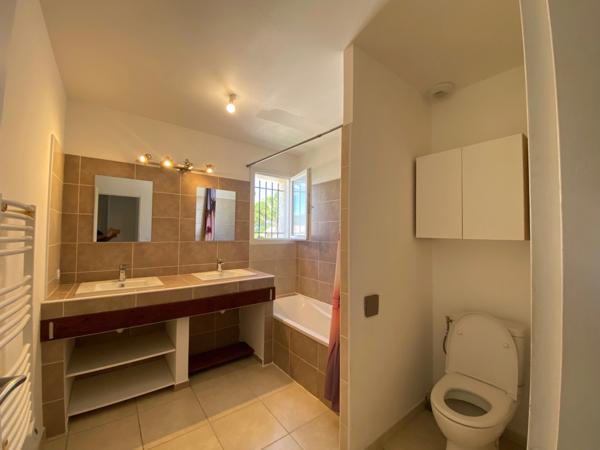 Maison récente 86m2 avec jardin et garage à vendre 4 pièces SAINT GENIES DE MALGOIRES (30)